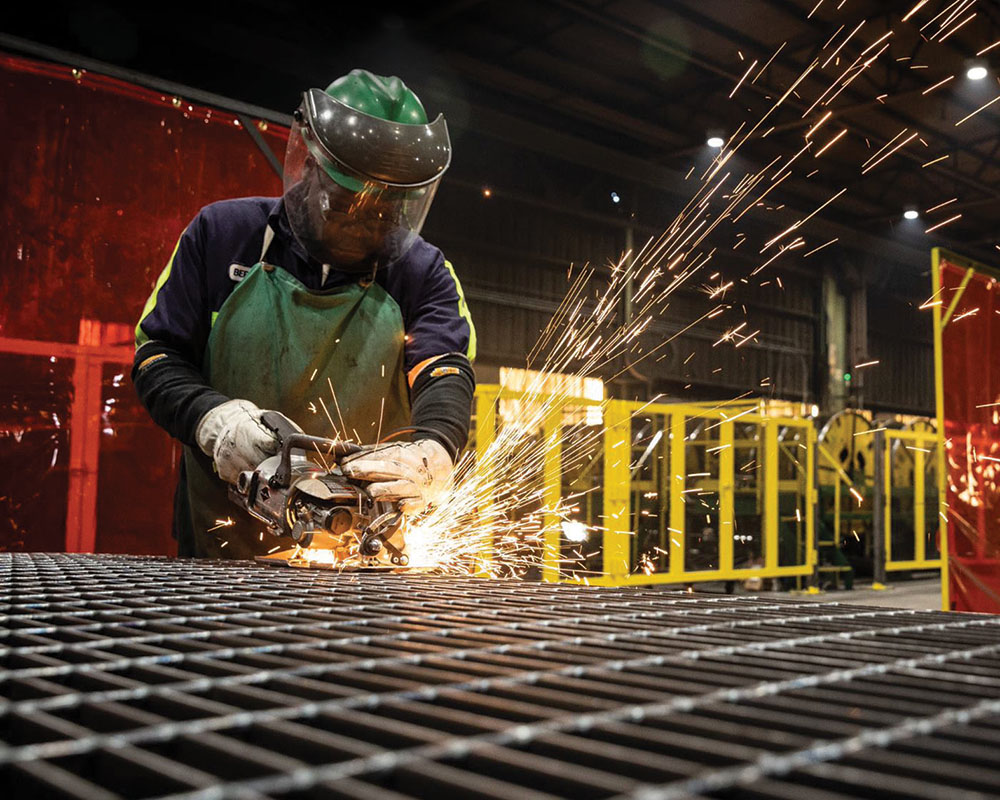 Fabrication de caillebotis sur mesure